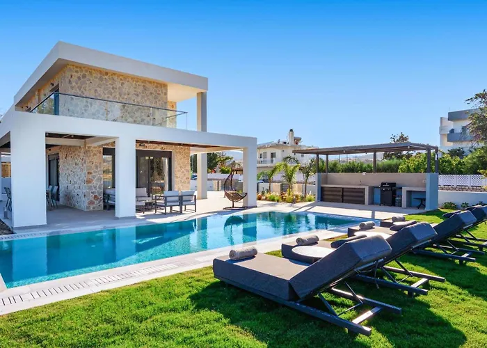 Villa Terra Magna Alba By Gennadi